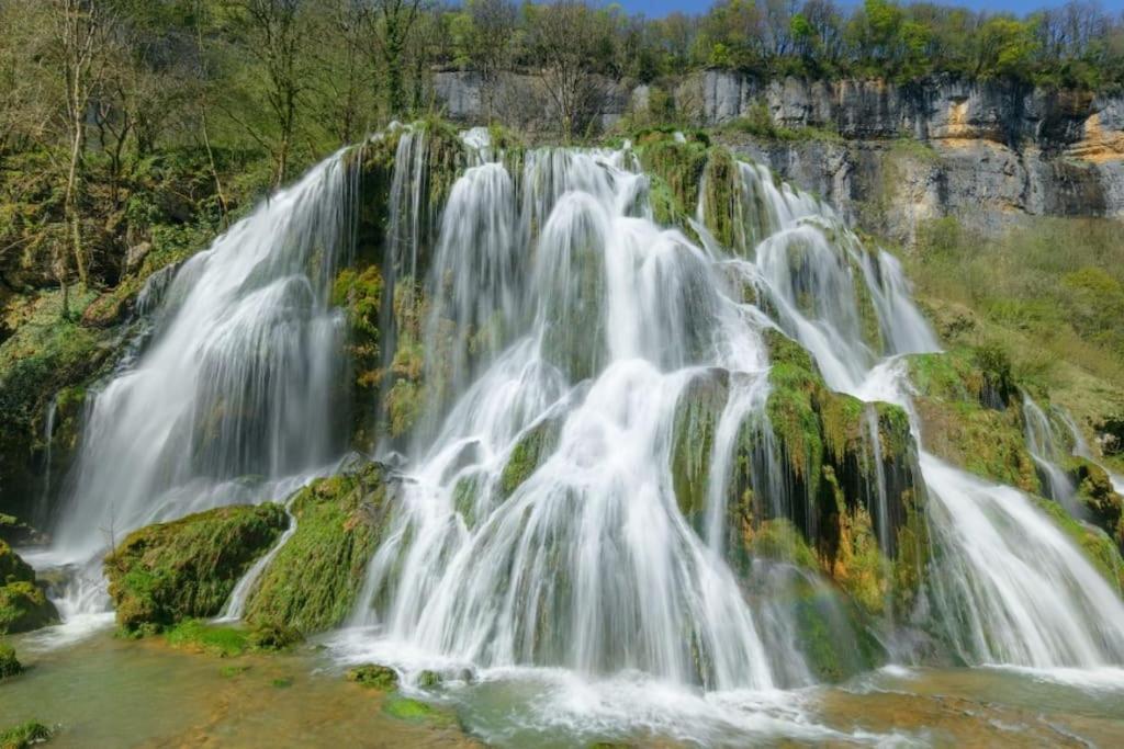 Gite De La Croix Du Dan Poligny  Exterior foto